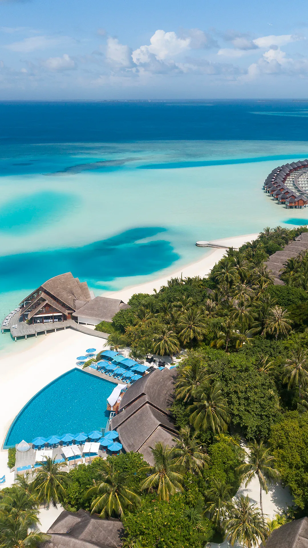 Pristine beach horizon with clear shallow water